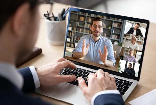 ارتباطات غیرکلامی در یک محیط مجازی